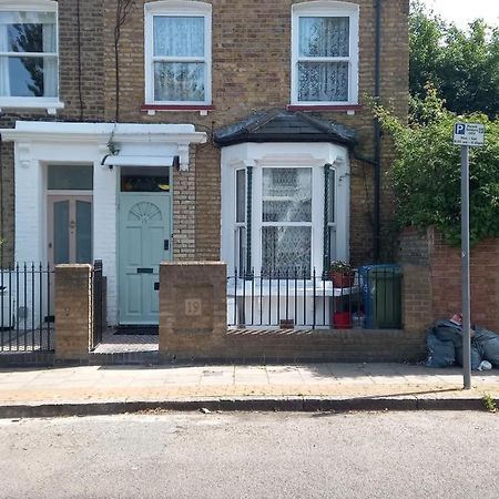 Bubblesbnb- 4 Bedroom House ロンドン エクステリア 写真