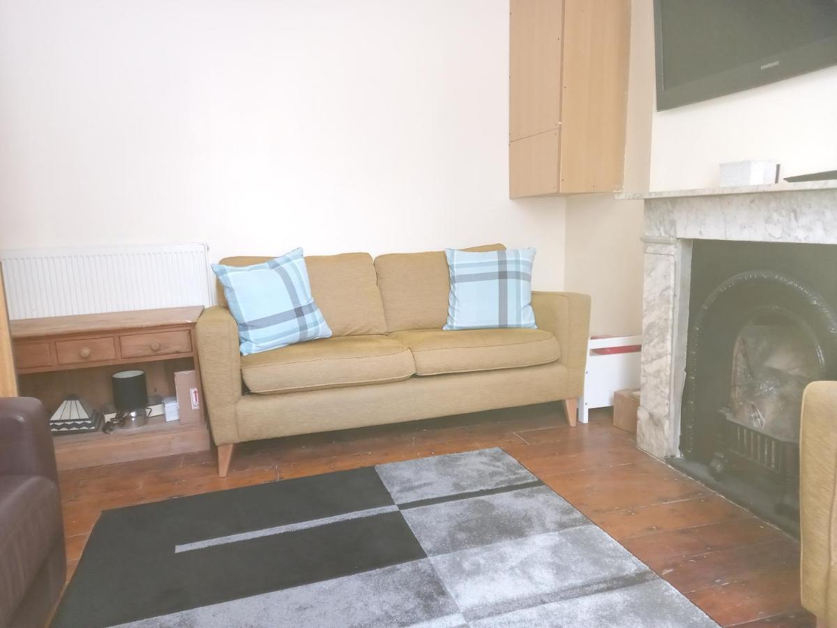 Bubblesbnb- 4 Bedroom House ロンドン エクステリア 写真